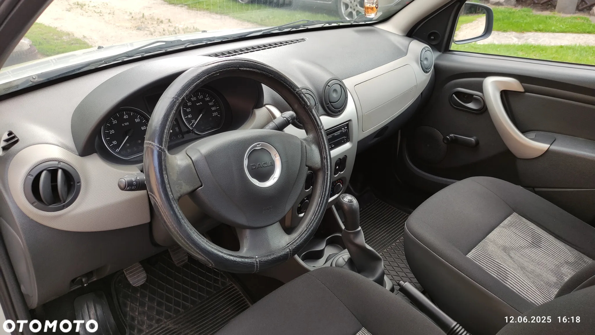 Dacia Sandero 1.2 16V 75 Ambiance - 10