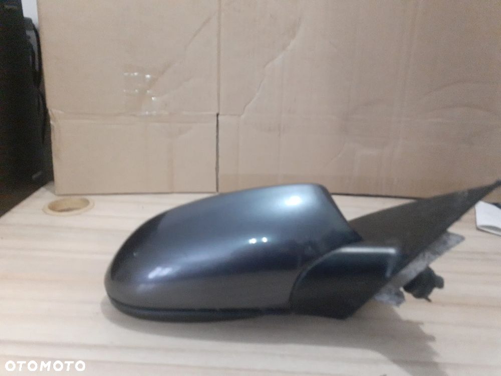 # LUSTERKO PRAWE BMW E87 5PIN SPARKLING GRAPPHITE - 4