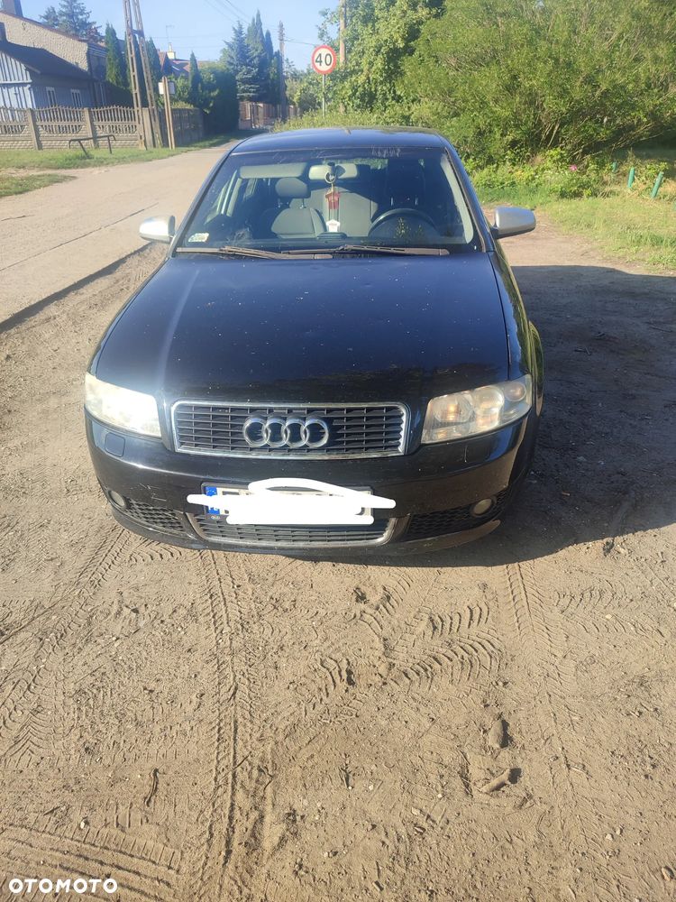 Audi A4 Limousine 1.8 T quattro - 1