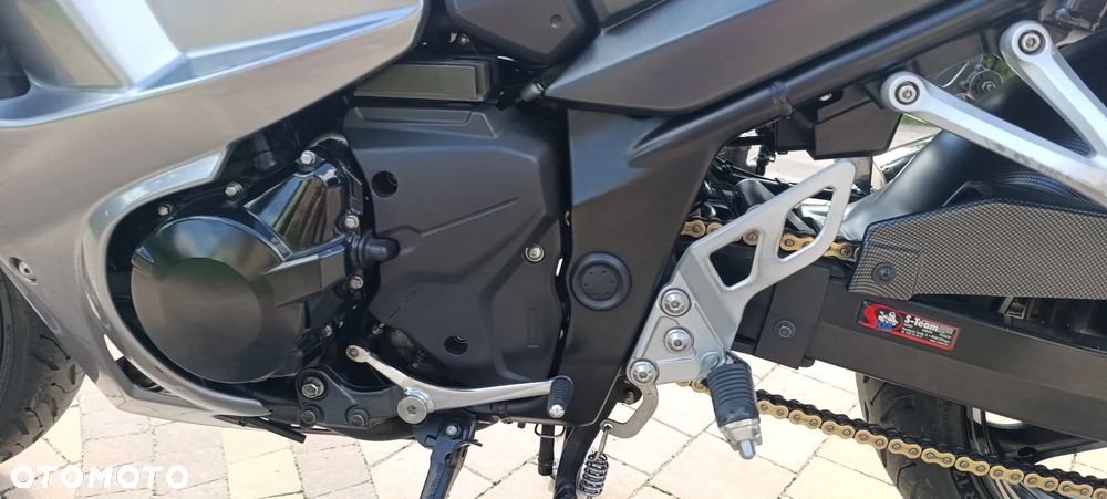 Suzuki GSX - 36