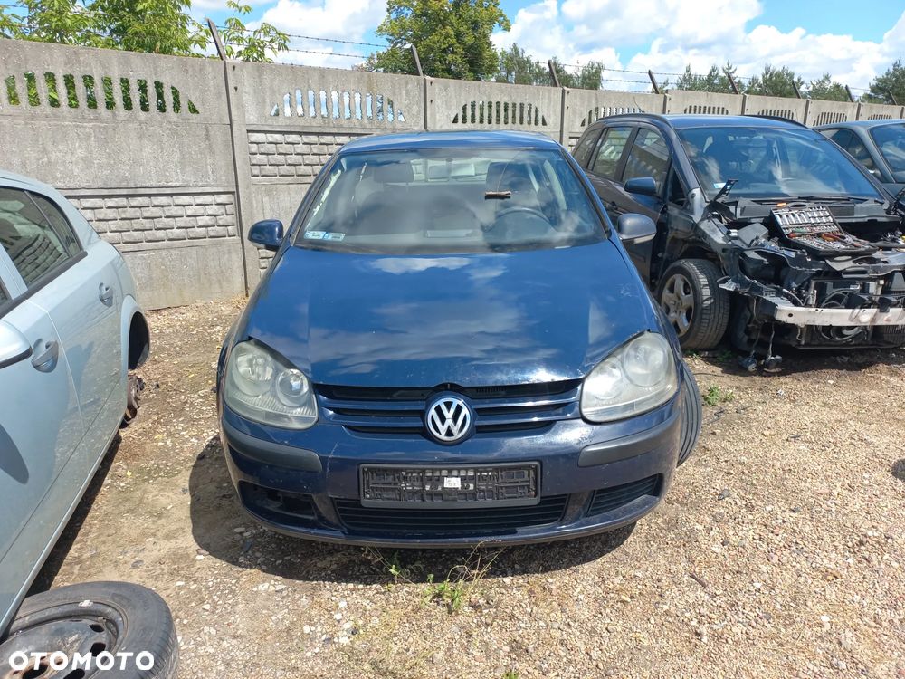 Vw Golf V 1.6 benzyna 04r wszystkie części - 1