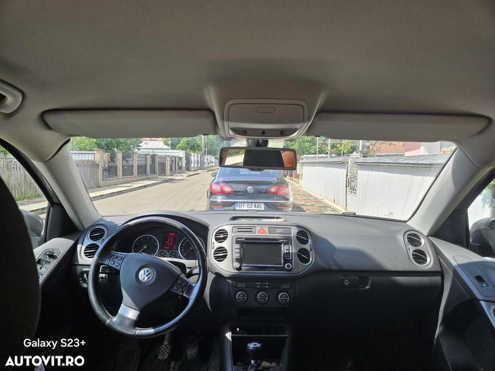 Volkswagen Tiguan - 9