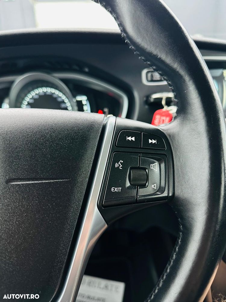 Volvo V40 D2 ECO Summum - 33