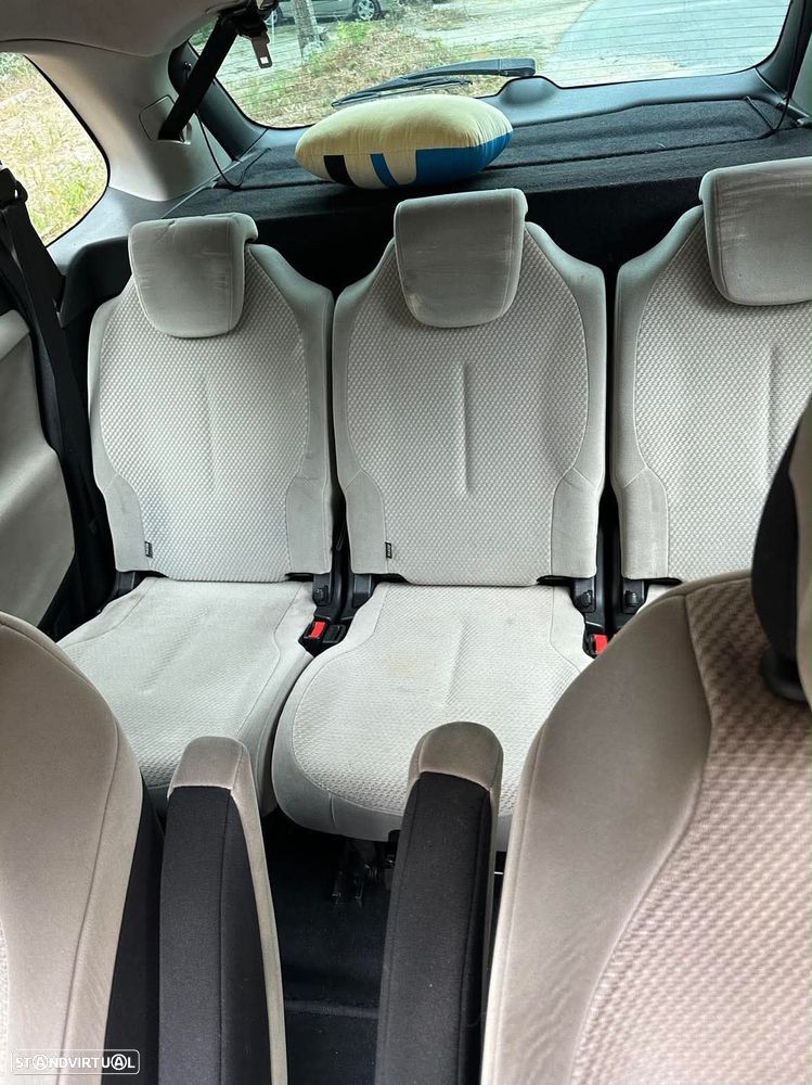 Citroën C4 Picasso 1.6 HDi FAP EGS6 Exclusive - 6