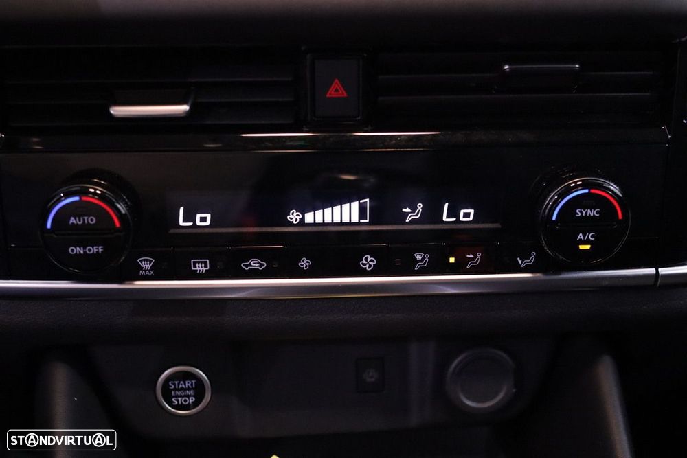 Nissan Qashqai 1.3 DIG-T N-Connecta - 27