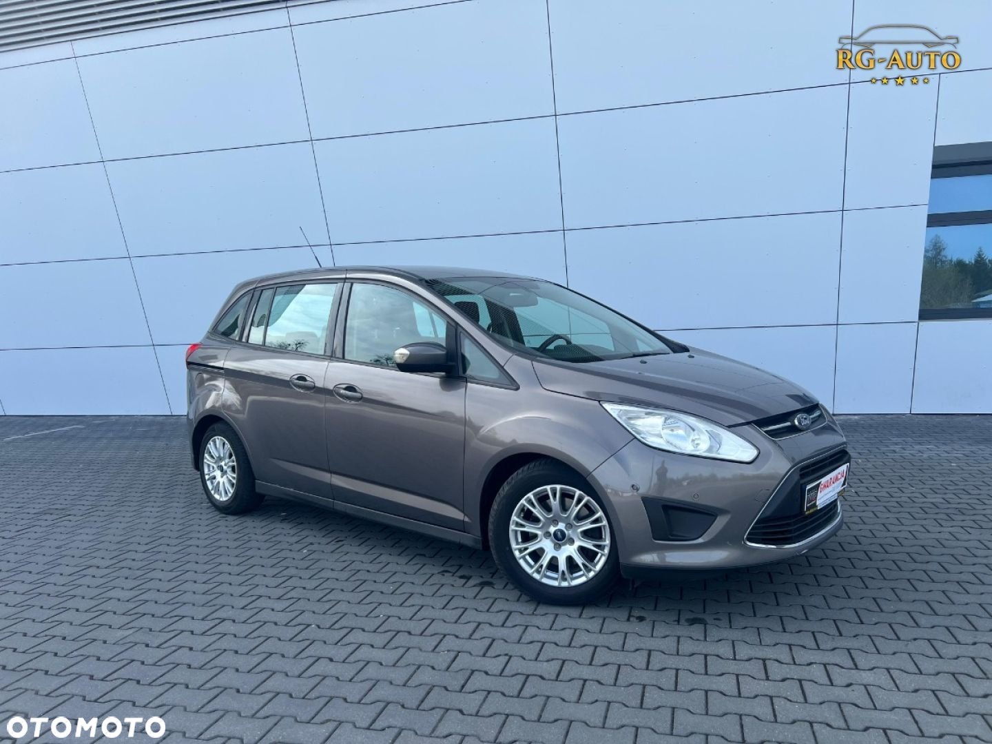 Ford Grand C-MAX - 22