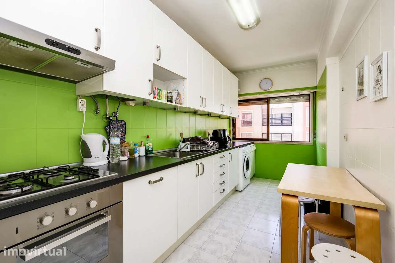 Excelente apartamento T1 em Massamá (6ª fase) - Grande imagem: 5/18