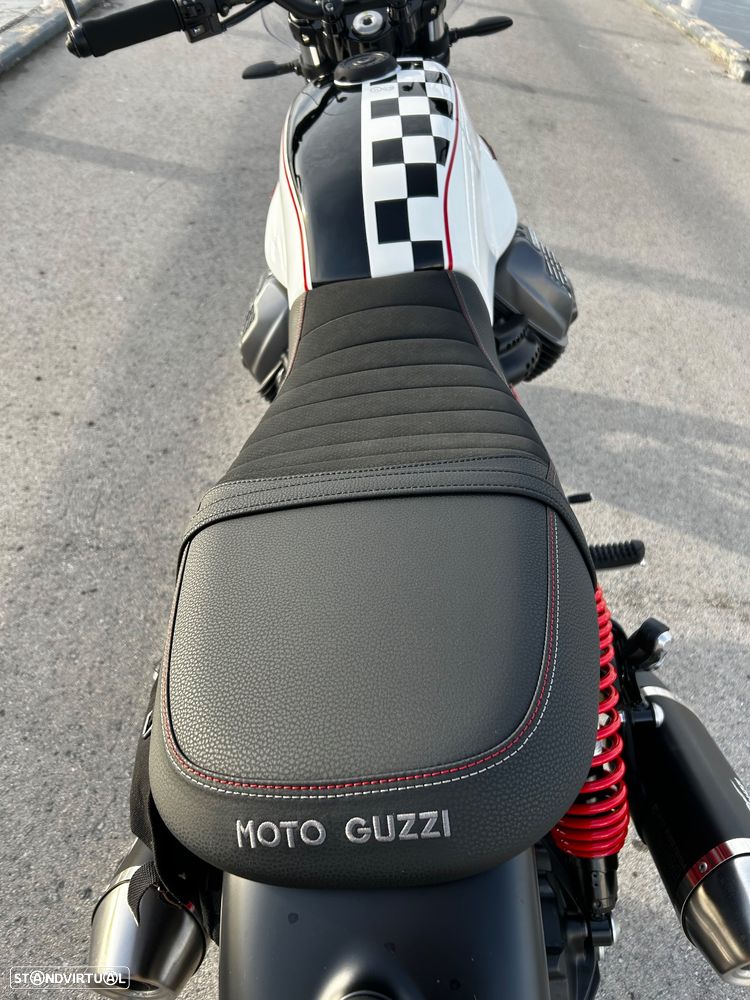 Moto Guzzi V7 Stone Ten Nova - 31