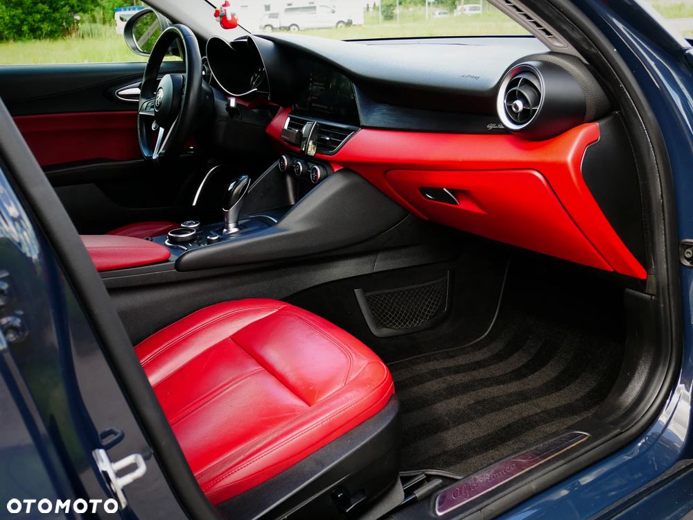 Alfa Romeo Giulia 2.0 Turbo 16V AT8 Veloce - 15