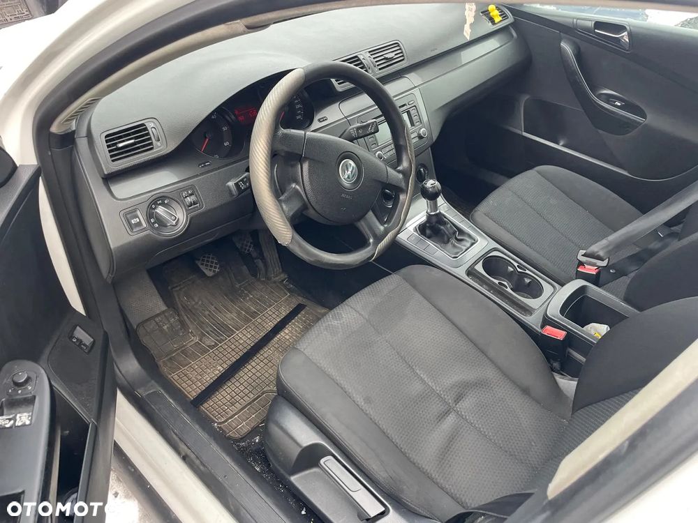 VW PASSAT B6 na części!!! Kolor : LB9A - 5