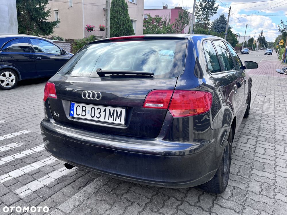 Audi A3 1.6 FSI Attraction - 2