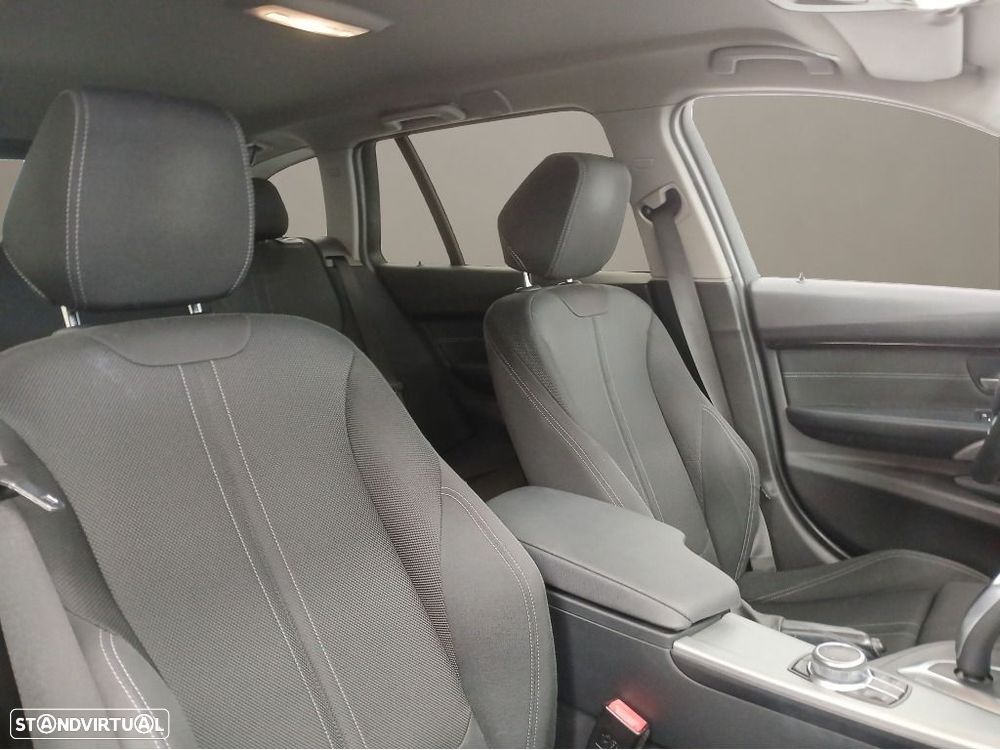 BMW 318 d Line Sport Auto - 13