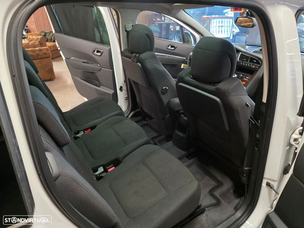 Peugeot 5008 BlueHDI 120 EAT6 Stop & Start Allure - 26