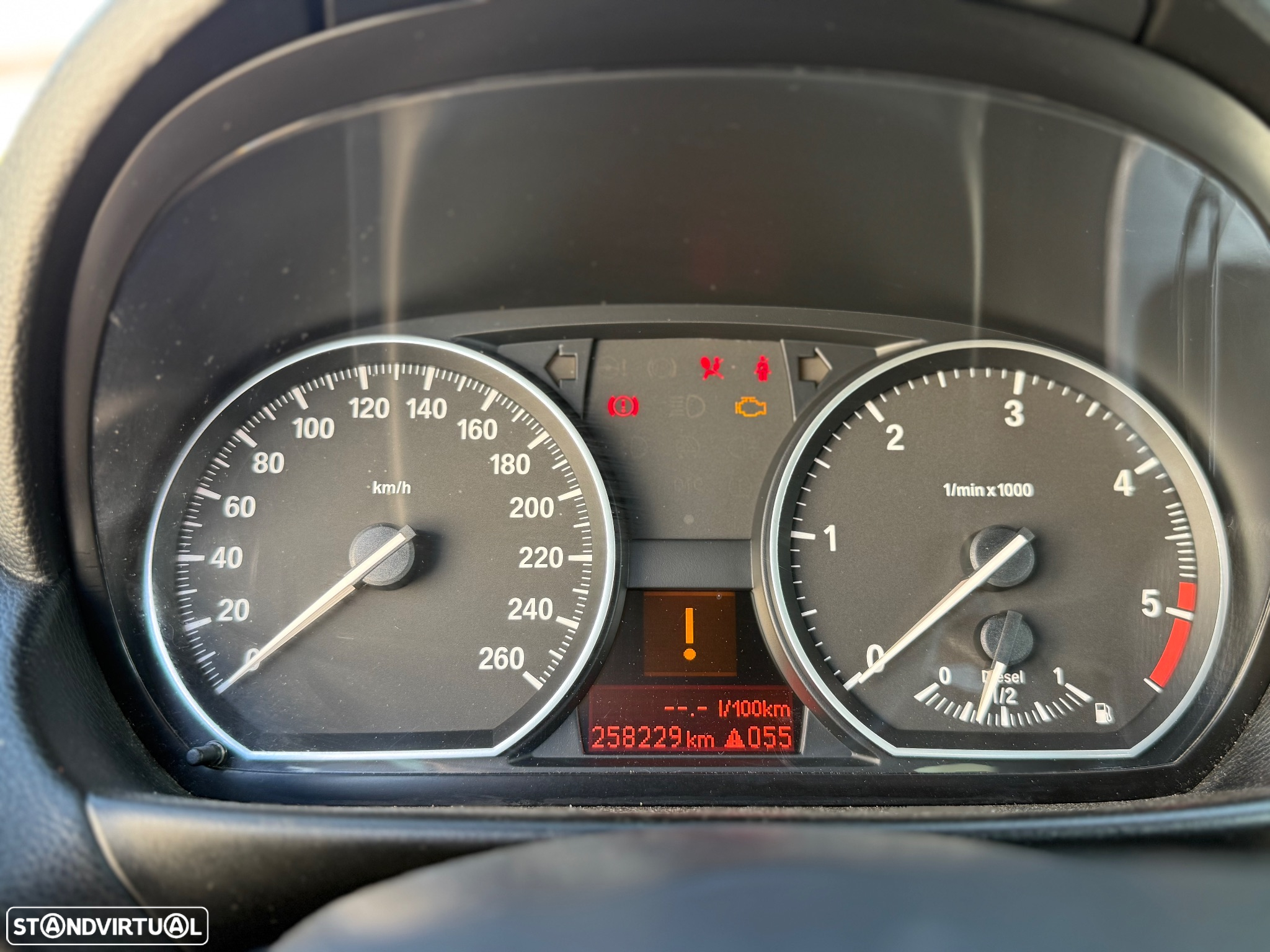 BMW 120 d Coupe Limited Edition Lifestyle c/ M Sport Pack - 24
