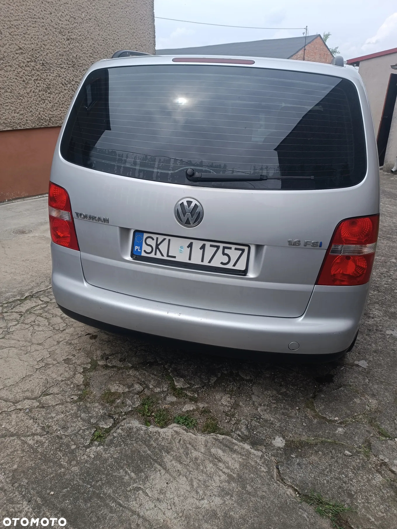 Volkswagen Touran 1.6 FSI Basis - 3