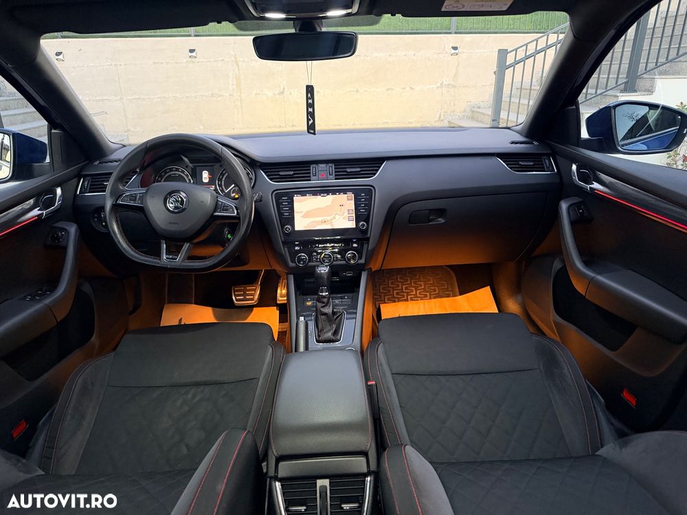 Skoda Octavia 2.0 TDI DSG RS - 16