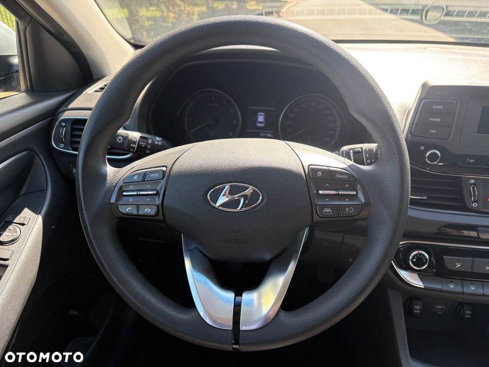 Hyundai i30 1.5 DPI Classic + - 14