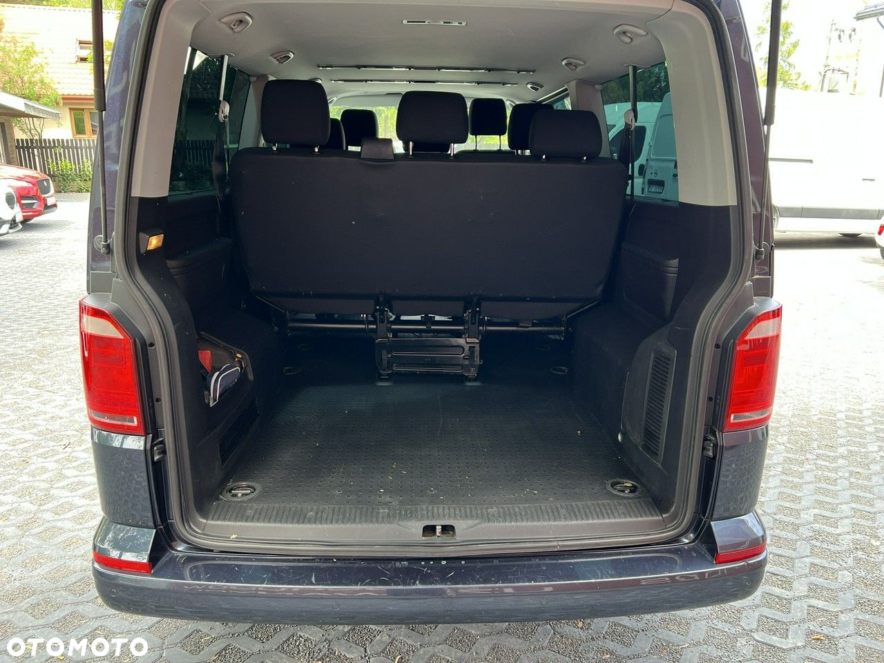 Volkswagen Caravelle 2.0 TDI L2 Highline DSG - 8