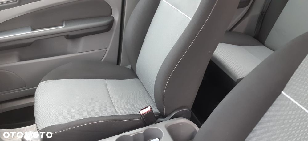 Ford Focus 1.6 TDCi Style - 14