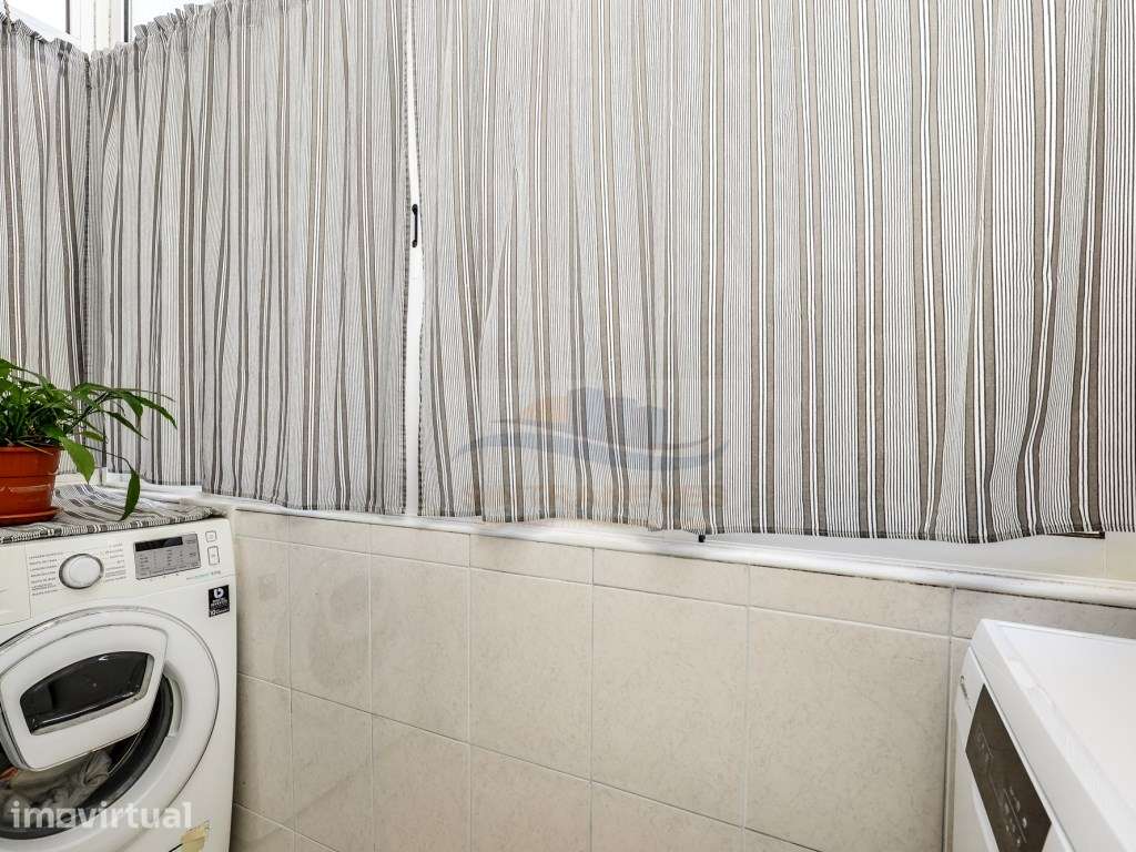 Elegância, Luz Natural e Conforto - T2 Pronto a Habitar na Penha de... - Grande imagem: 5/19