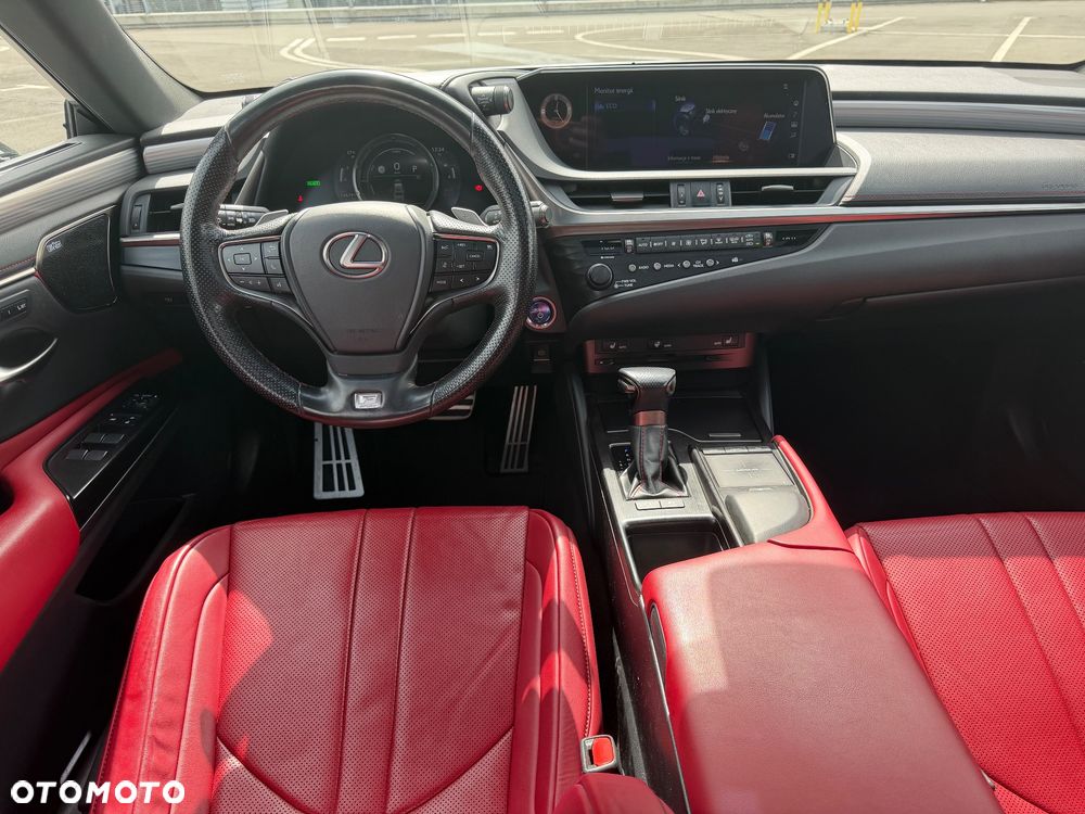 Lexus ES 300h F Sport - 9