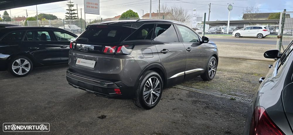 Peugeot 3008 Plug-In Hybrid 225 e-EAT8 Allure Pack - 9