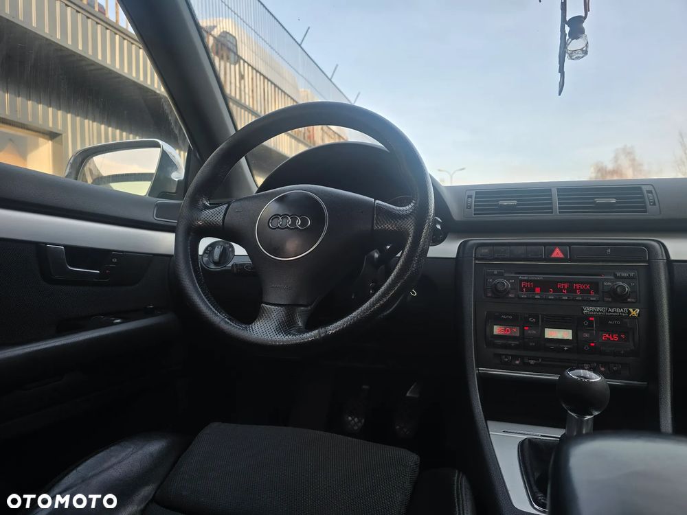 Audi A4 Limousine 1.8T - 8