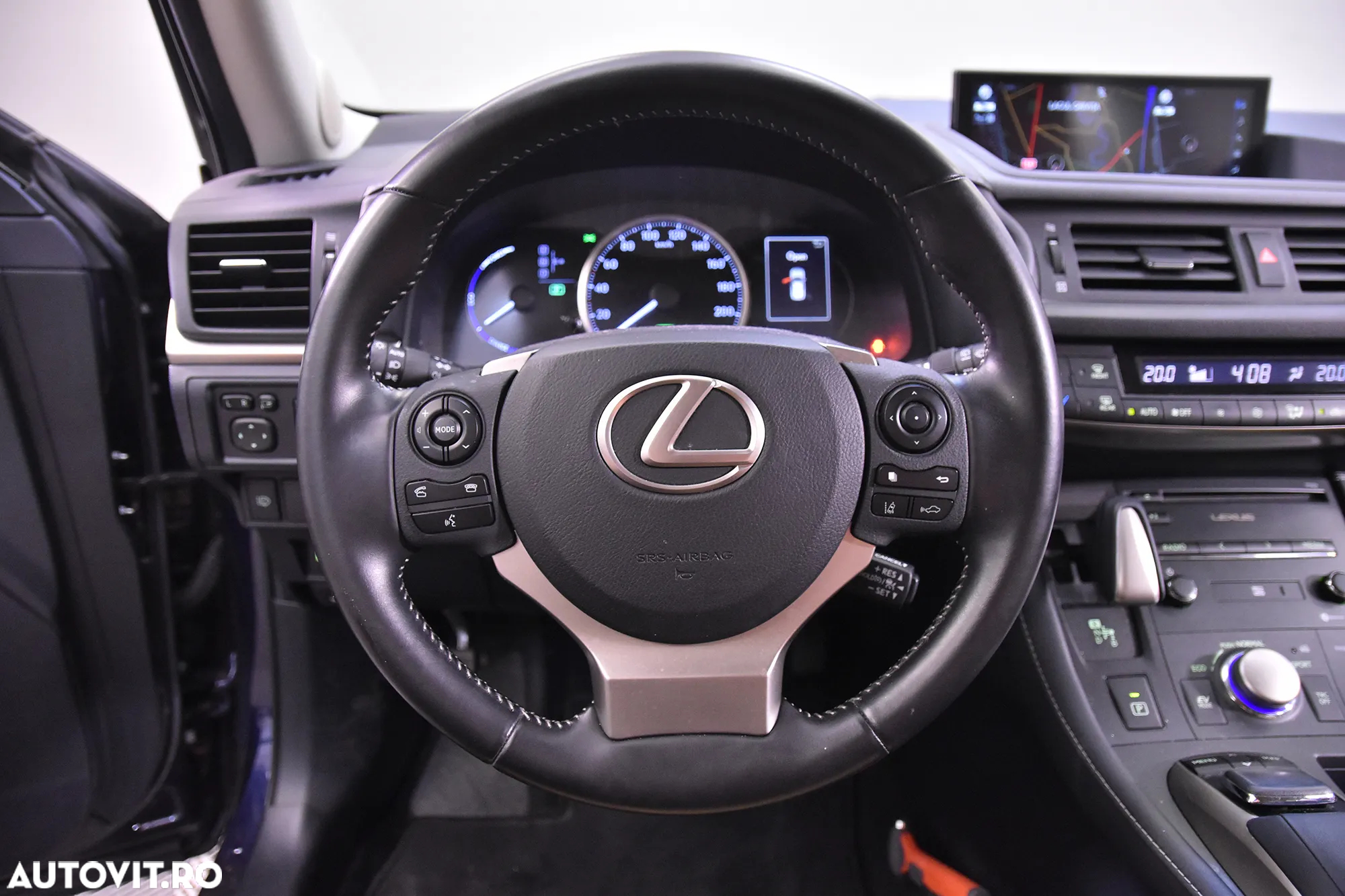 Lexus CT 200h - 16