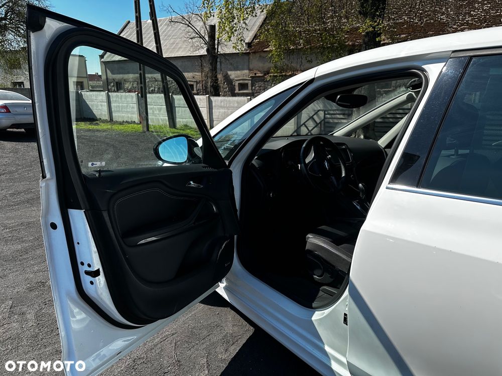 Opel Zafira - 10