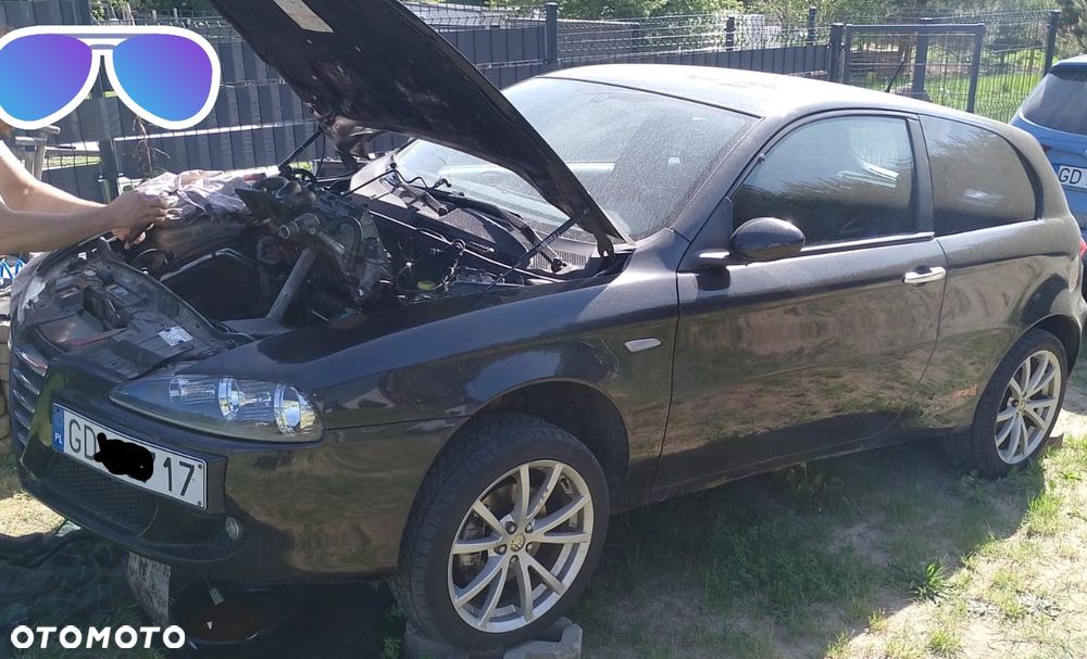 Alfa Romeo 147 1.6 Twin Spark Distinctive - 1