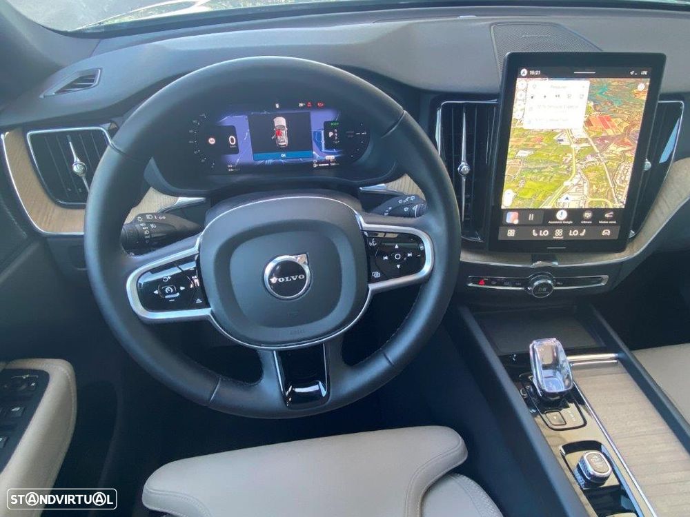 Volvo XC 60 2.0 T6 PHEV Plus Bright - 10
