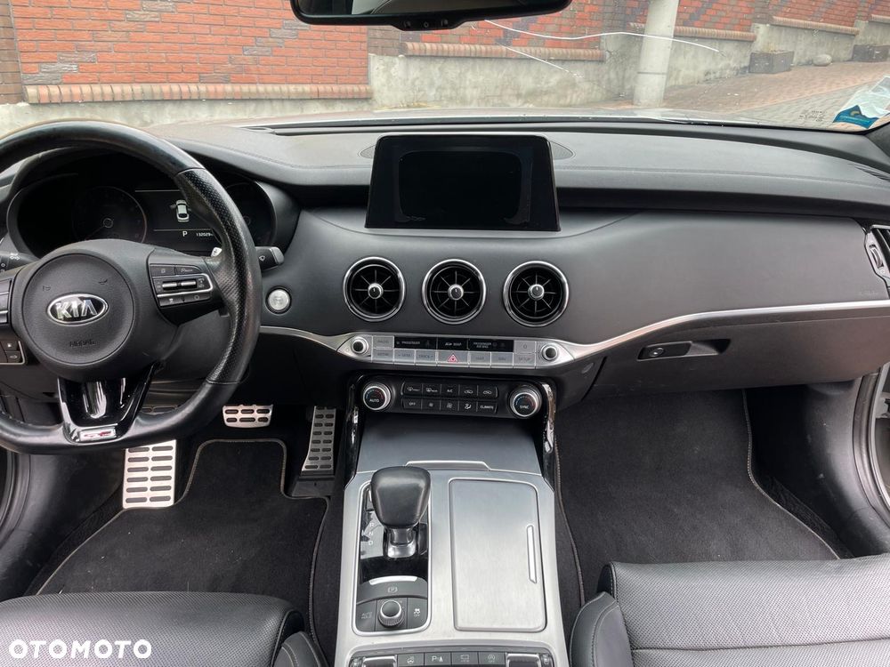 Kia Stinger 2.0 T-GDI GT Line - 10