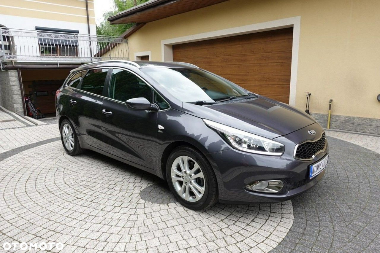 Kia Ceed - 10