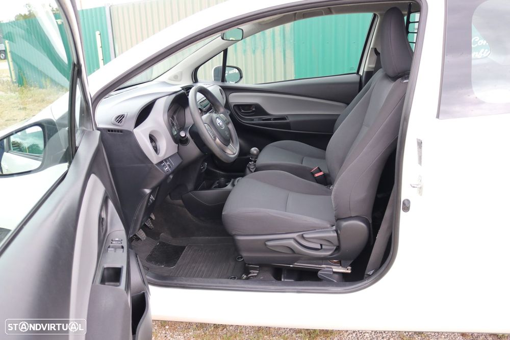 Toyota Yaris 1.4 D-4D AC C/Iva Incluído - 9