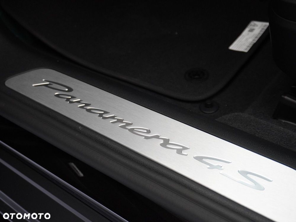 Porsche Panamera 4S E-Hybrid PHEV - 24