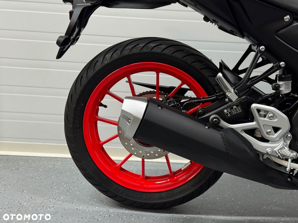 Yamaha MT - 9