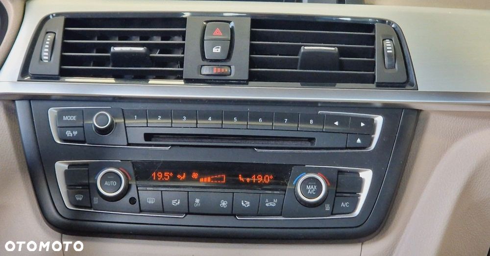 BMW Seria 3 328i Modern Line - 20