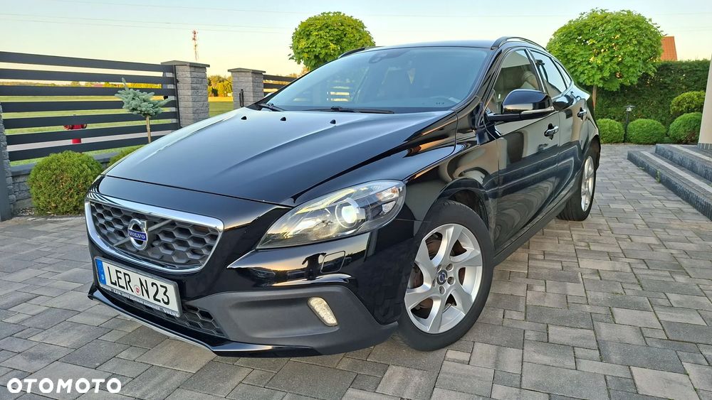 Volvo V40 Cross Country - 16