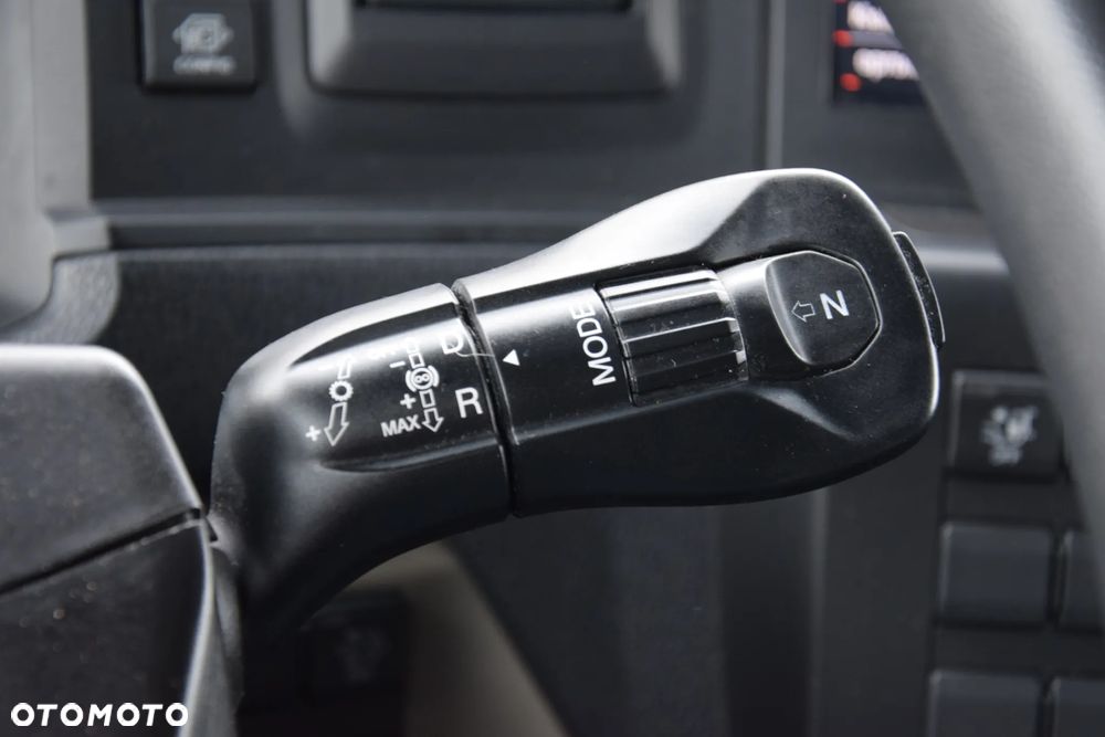 MAN TGS 18.470 / WAGA: 7.200 KG / PRZYSTAWKA PTO / EURO 6 / NOWY MODEL / TEMPOMAT / NAWIGACJA / 2 ZBIORNIKI PALIWA / NISKI PRZEBIEG / SERWISOWANY / SPROWADZONY - 30