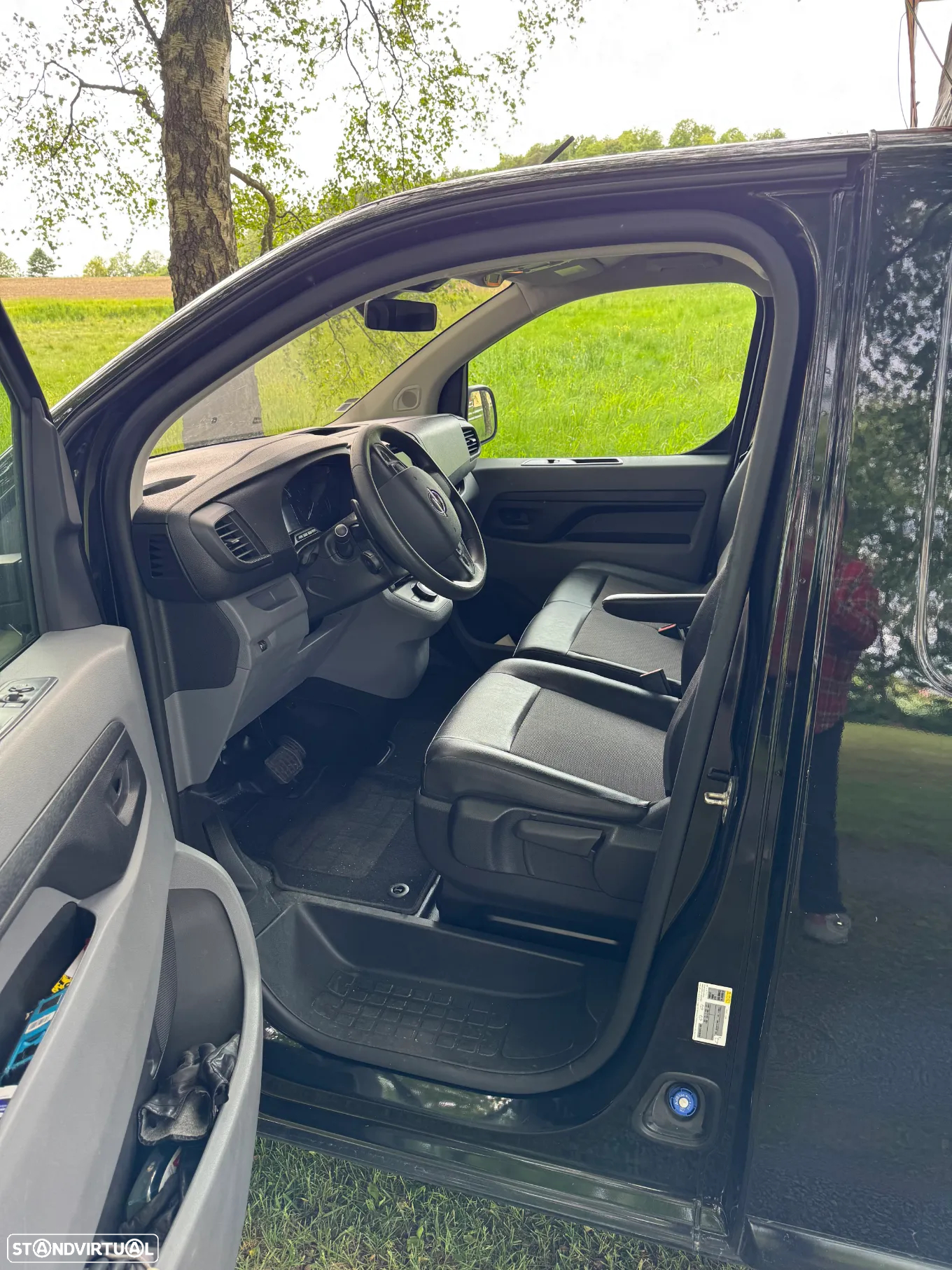 Opel Vivaro 2.0 CDTi L2H1 Enjoy AT8 - 3