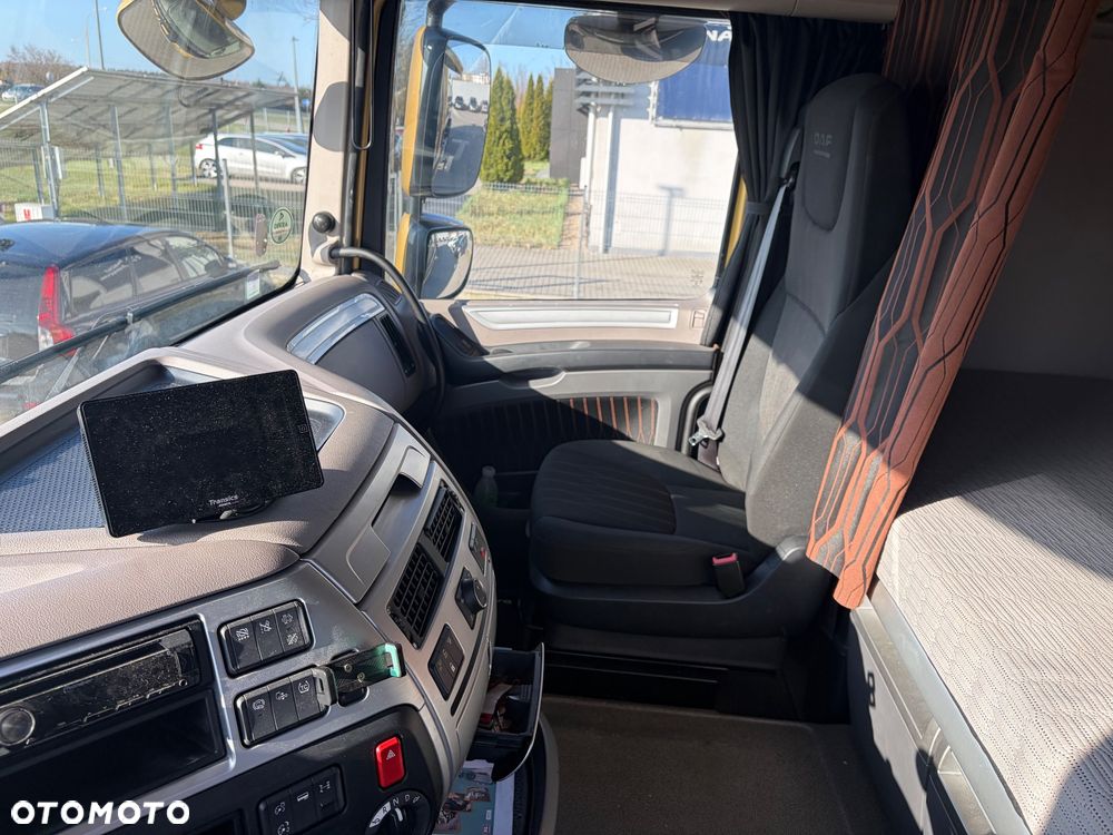 DAF XF - 6