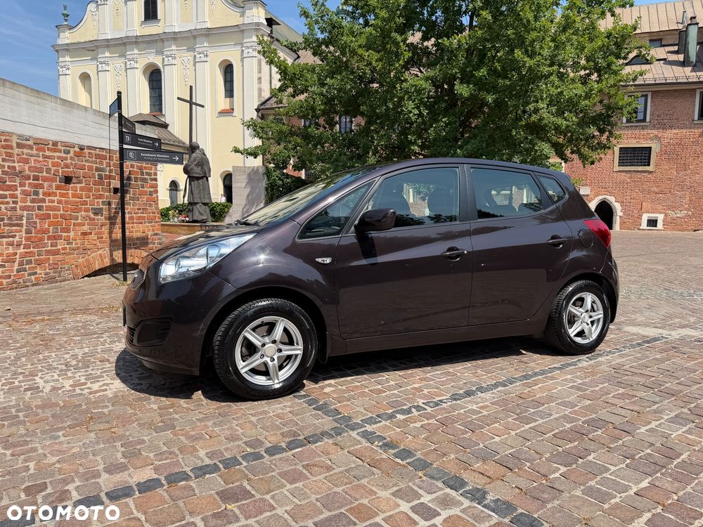 Kia Venga - 34