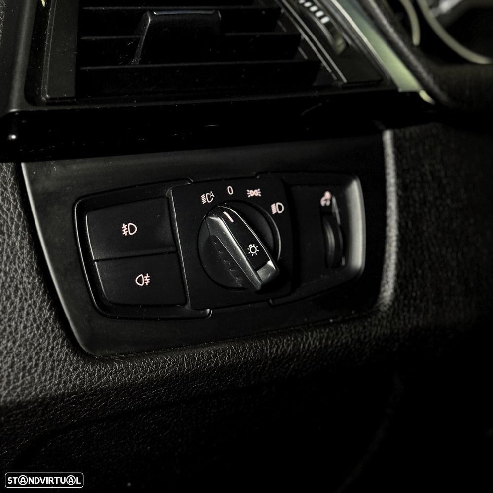 BMW 320 d Auto Line Luxury - 7