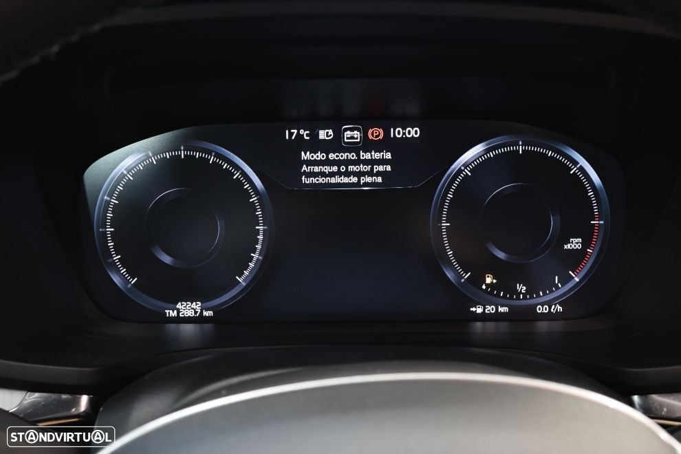 Volvo V60 2.0 D4 Momentum Geartronic - 17