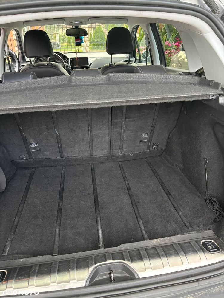 Peugeot 2008 1.6 VTi Allure - 8