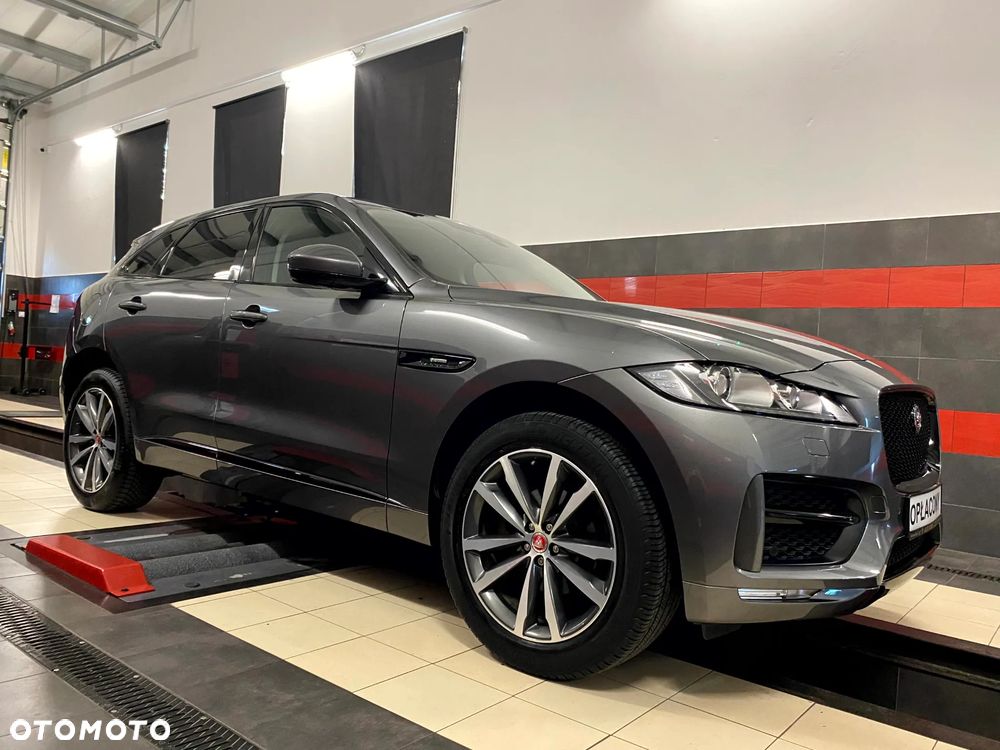 Jaguar F-Pace 20d R-Sport - 6