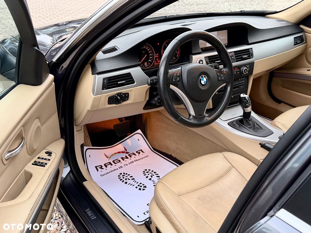 BMW Seria 3 330xd DPF Touring - 16