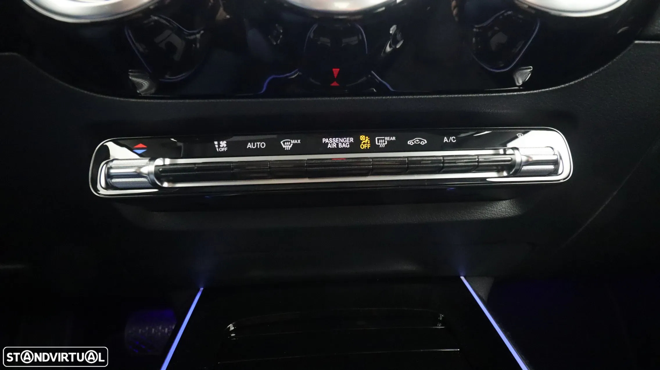 Mercedes-Benz GLA 200 d Progressive - 22