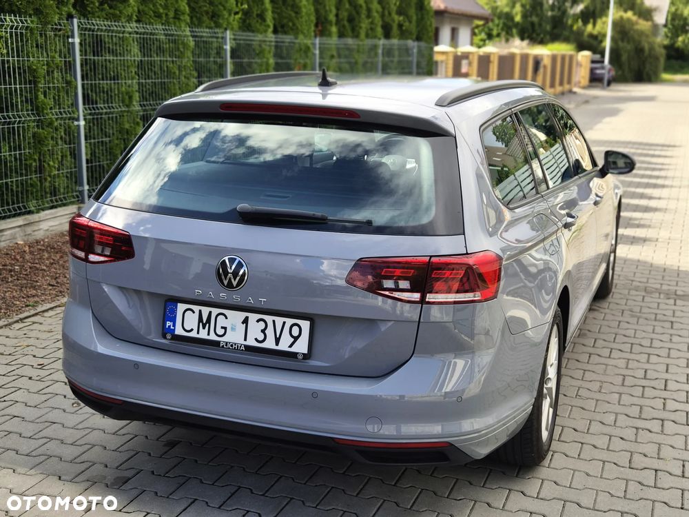 Volkswagen Passat - 8