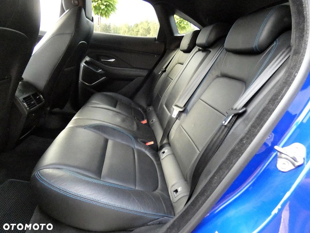 Jaguar E-Pace 2.0 i4P AWD R-Dynamic S - 37
